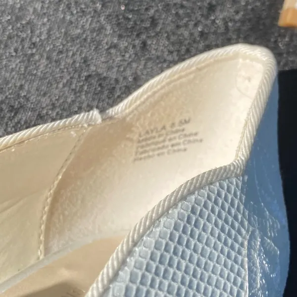 🤍 NWOT David’s Bridal Size 8.5 Layla White Peep Toe Pumps Heels 🤍 - Image 15