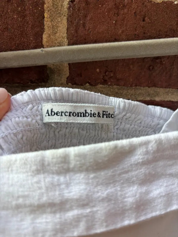 Abercrombie Linen Crop Top - Image 3