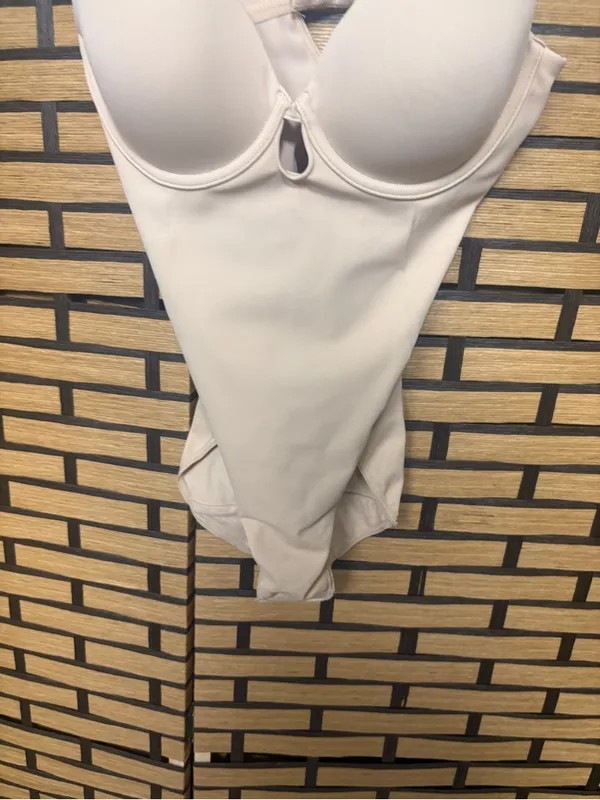Maidenform tan shapewear bodysuit - Image 4