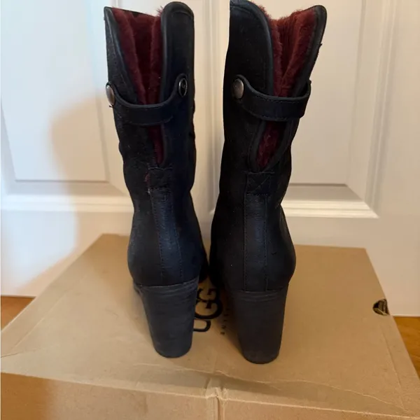 UGG Layna Women's Shearling Foldable Cuff Black Nubuck Boot 2-Wear Styles! 9 - Image 6