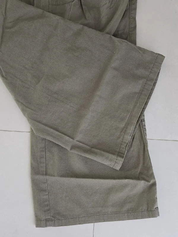 H&M Woman's Cargo Wide Leg Pants in Olive Size 0 - Image 6