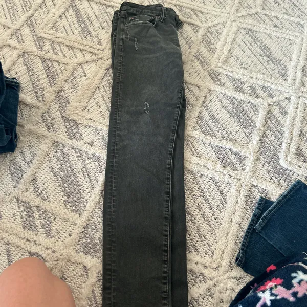 Black American Eagle Jeans - Image 4