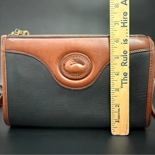 Vintage DOONEY & BOURKE All Weather Leather Collection Black/Brown Crossbody Bag - Image 7