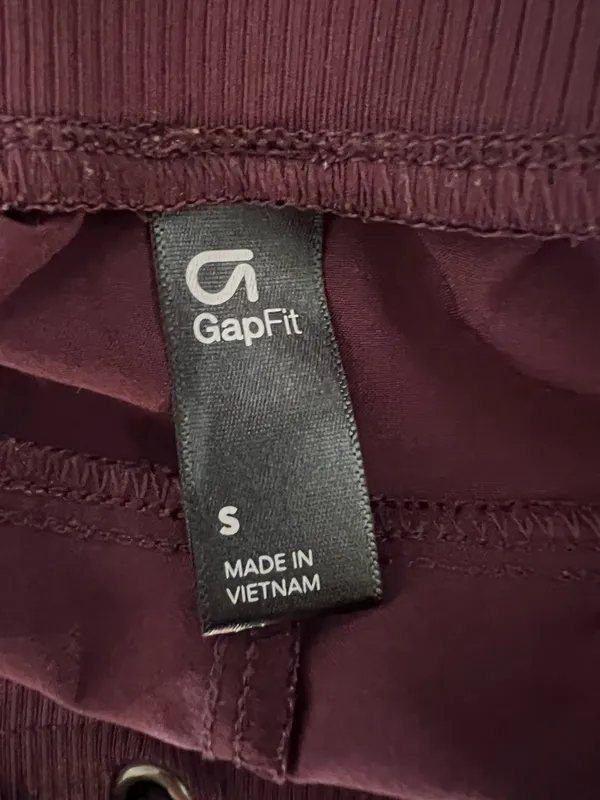GapFit Tech High Rise Zip-Hem Joggers Maroon size Small pockets drawstring - Image 4