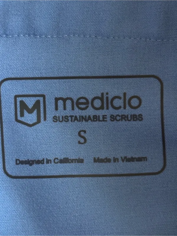 FIGS x Mediclo Mixed Scrub Set Ceil Blue Medium Leon Top Small Cargo Pants - Image 7