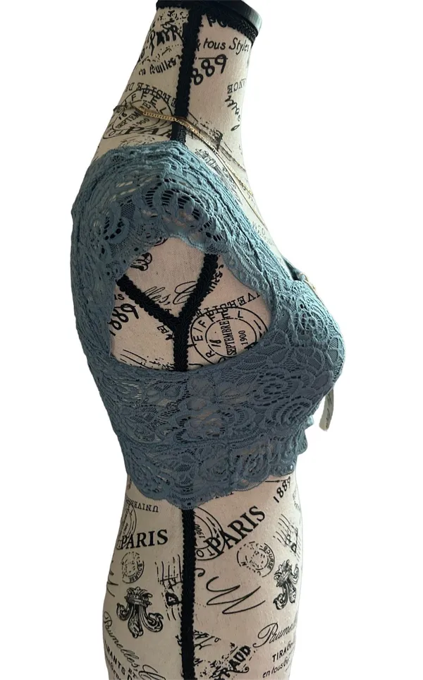 NWT Lace Bralette/Crop Top - Image 3
