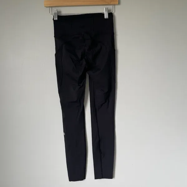 Lululemon Swift Speed High Rise Tight Leggings Black Athletic Activewear Size 2 - Image 2