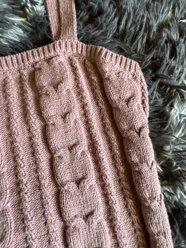 Wild fable cropped cable knit tank top small - Image 2