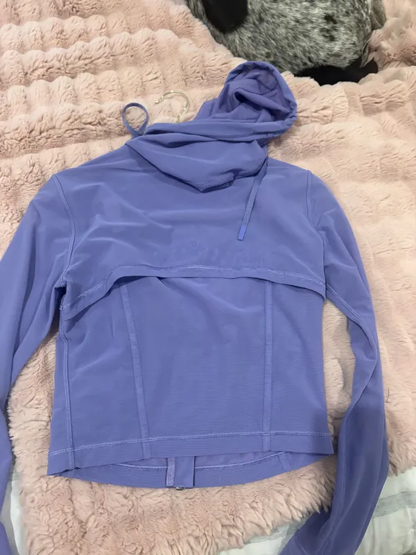 Lululemon Mesh Jacket - Image 4