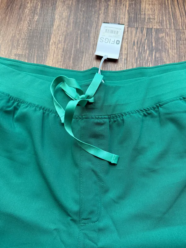 NWT FIGS Women’s Hunter Green Zamora 2.0 Jogger Scrub Pants - Size 4XL Petite - Image 6