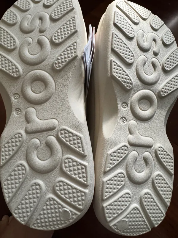 Crocs Women’s Sandals size 8 - Image 4
