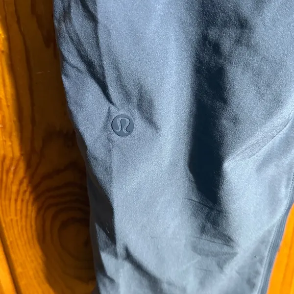 Lululemon Beyond the Studio High Rise Crop Size 2 dance studio pants night sea - Image 7
