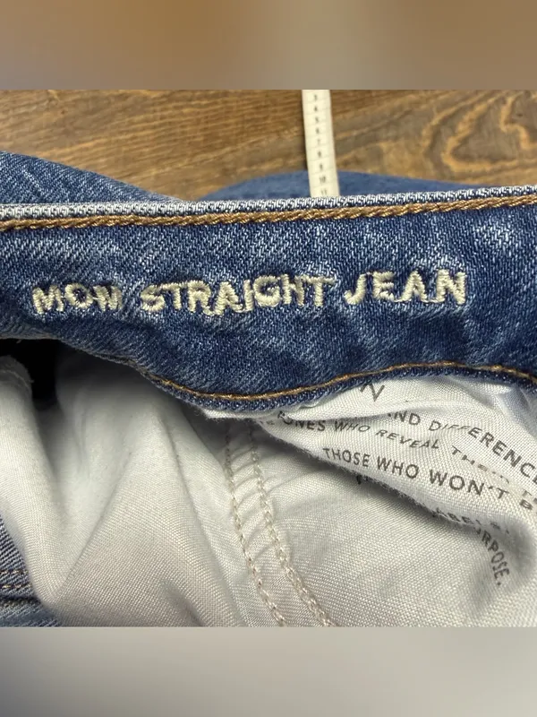 American Eagle Mom Straight Jean Womens 4 Comfort Stretch Waistband Blue - Image 8