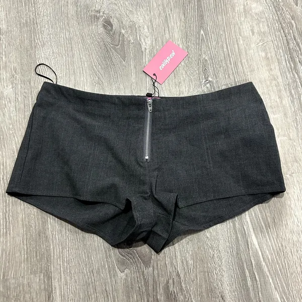 EDIKTED Allie Gray Zip Up Festival Rave Micro Shorts NWT Size S - Image 4