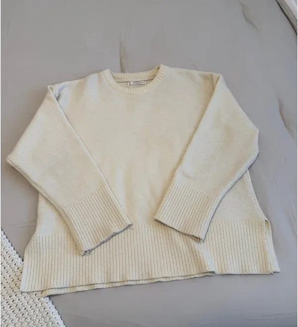 Off white oversized sweater  - Image 6