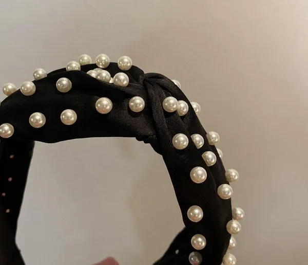 Black Headband with Pearls - Image 3