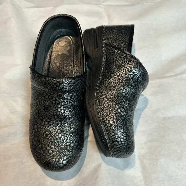 Dansko Black Mules Comfortable Clogs - Image 10