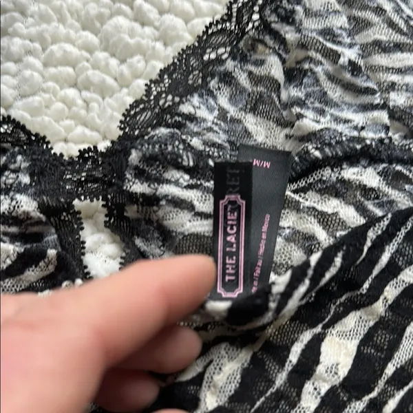 Victoria's Secret Black and White Lace Trim Pajama Top - Image 6