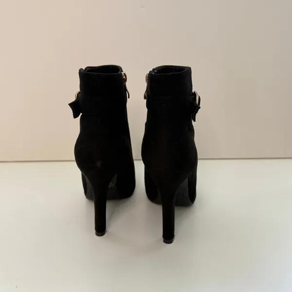 Idifu Dana Ankle Bootie Sz 6.5 Faux Suede Buckle Sillito Whimsigoth Mob Wife - Image 4