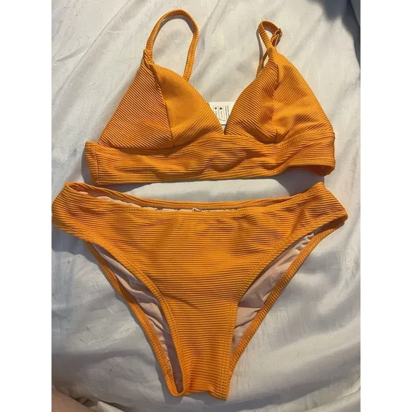 Cupshe Solid Low Waist Bikini Set Triangle Two Pieces Swimwear Size‎ S. A-900 - Image 3