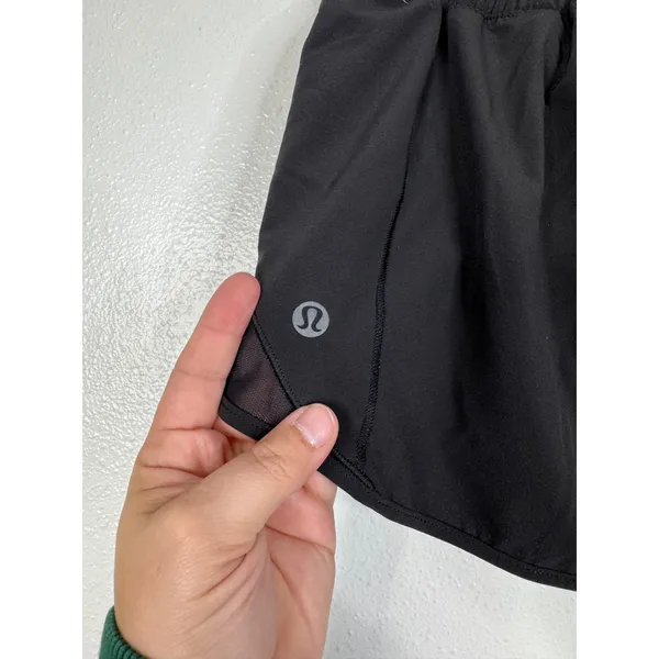 Lululemon Hotty Hot Short II 2.5 Black Running Shorts Womens Size 14 NW7ARK - Image 5