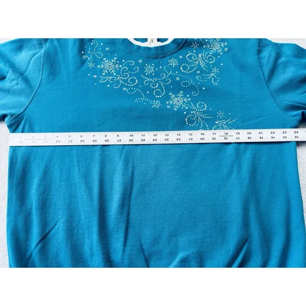 Decorated Originals Womens Blue Rhinestone Snowflake Holiday Sweatshirt Large‎ - Image 9