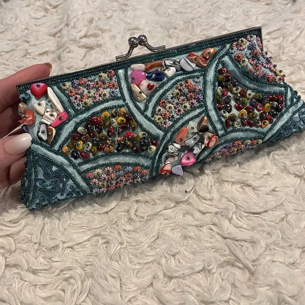 Hand Beaded Shell Clutch Purse Teal Blue Kiss Lock Evening Bag w/ Chain - Image 6
