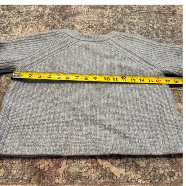 One Gray Day OGD Women 100% Cashmere Gray Ribbed Raglan Cropped Sweater Small - Image 5