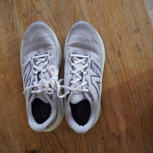 New Balance FuelCell Propel v4 Womens Size 9.5 Running Shoes Purple‎ White - Image 4