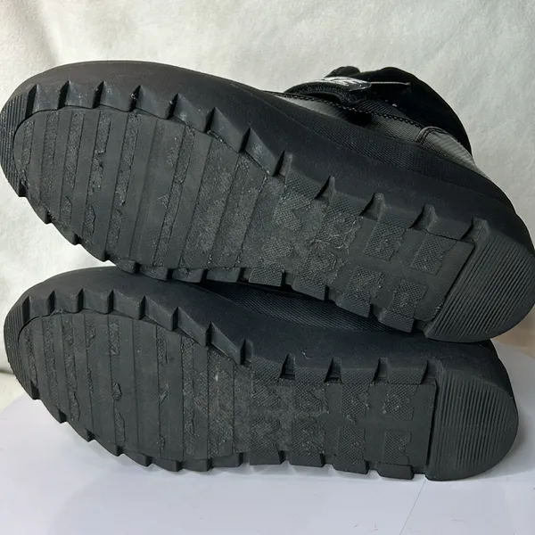 Juicy Couture Women's Black Veronica Winter Platform Boots size 9. - Image 9