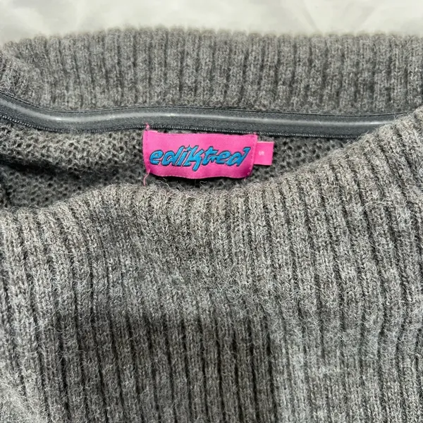 Edikted grey cropped off the shoulder sweater - Image 2
