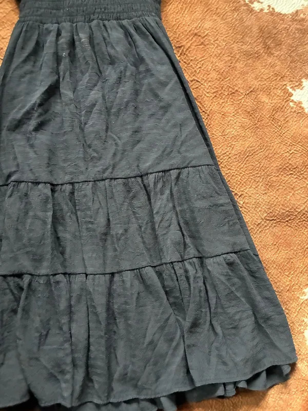 Black boutique stretchy midi  size small Viscoe poly blend! - Image 2