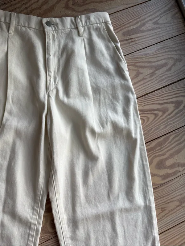 Uniqlo Wide Straight High Rise Jeans Off-White size m 8-10 - Image 2