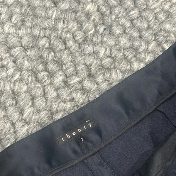 Theory Navy Wool Blend‎ Micro Shorts Size 2 - Image 4