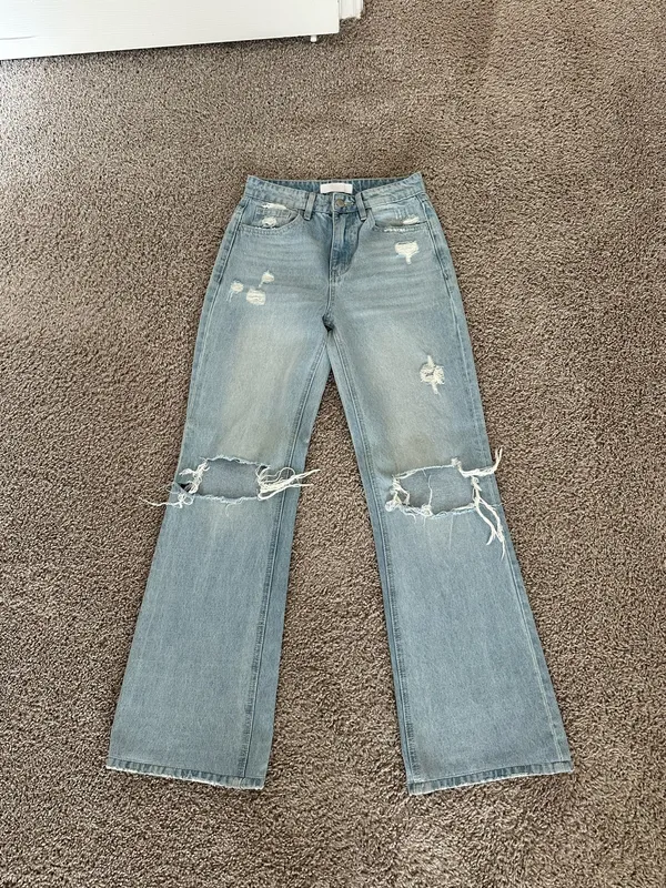 Light Wash Flare Ripped Jeans Blue Size 24 - Image 4