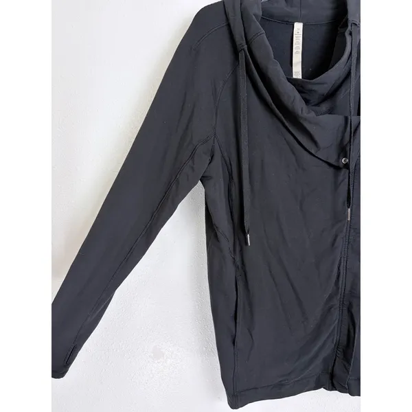 Lululemon Black Wrap Jacket Cowl Neck Asymmetrical Zip Size 12 - Image 4