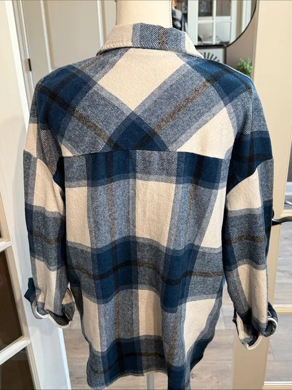 SHEIN Blue & Cream Plaid Flannel Oversized Shacket Jacket S Cottagecore Casual - Image 4