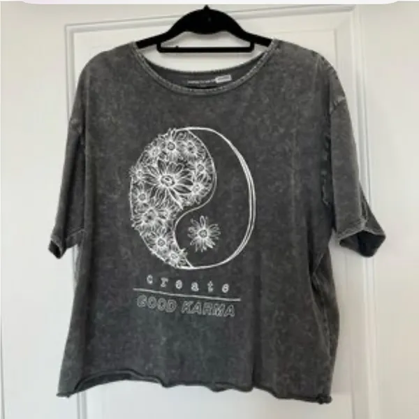 Caution To The Wind Charcoal Grey Floral Graphic Tee | Size Small - Image 9