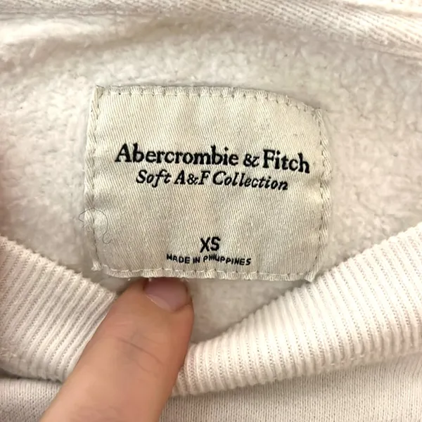 Abercrombie & Fitch White Chicago Bulls Crewneck Sweatshirt‎ XS Basketball GUC - Image 3