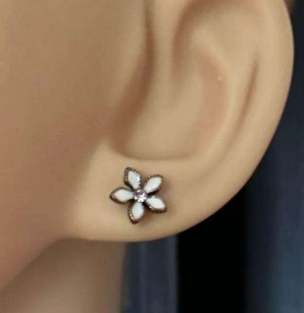 Flower post earrings bundle - Image 4