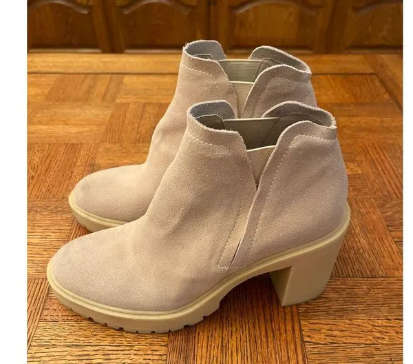 Dolce Vita platform suede booties tan size 9 - Image 3