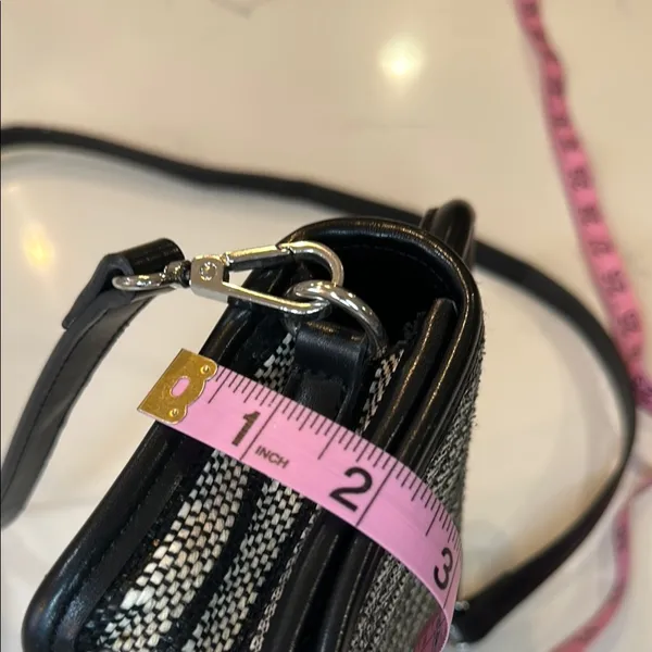 Zara Crossbody Bag Black and Cream Elegant Design - Image 13