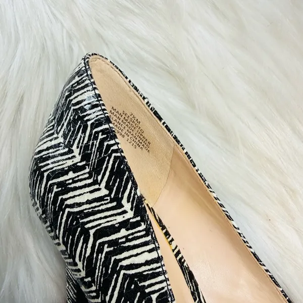 Nine West Black and White Chevron 4” Inch Stilettos - Image 5
