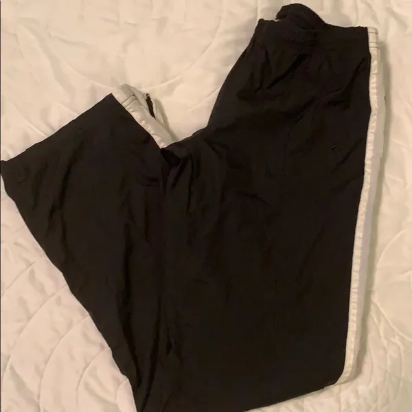 Old Navy track pants with back pocket and side zip - Image 2