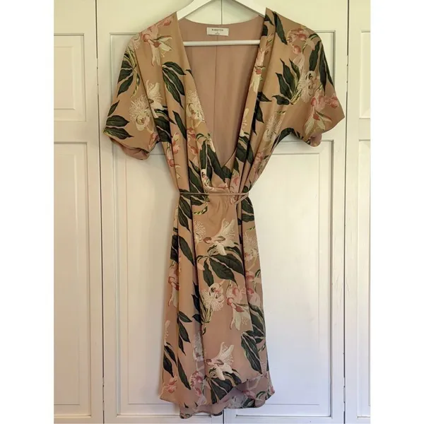 Aritzia Babaton Wallace pink floral faux wrap dress small - Image 12