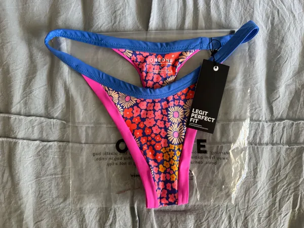 ONEONE Swimwear size L floral print thong bikini bottoms - Image 3