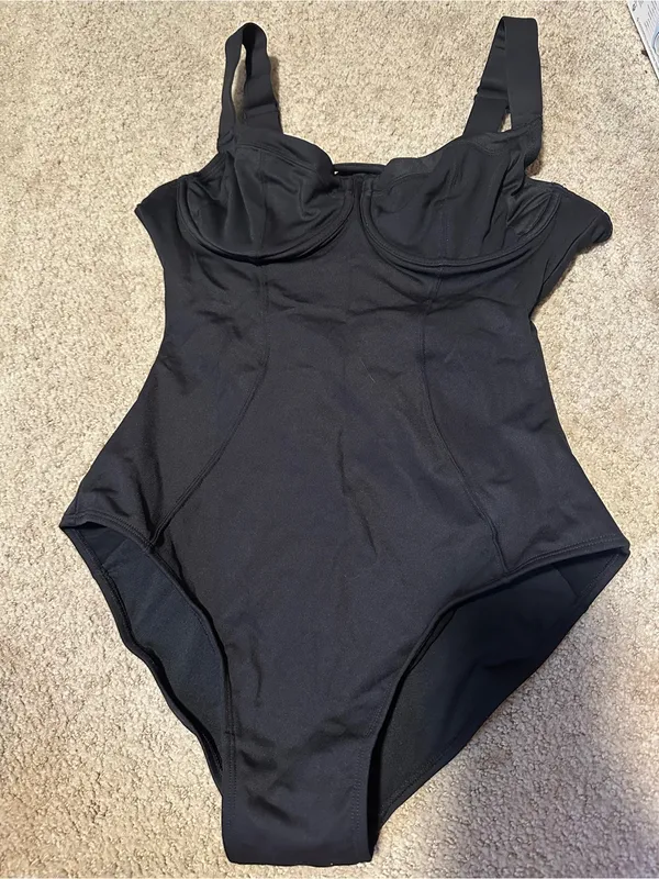 NWT TA3 Lifty one piece swimsuit black medium b/c - Image 3