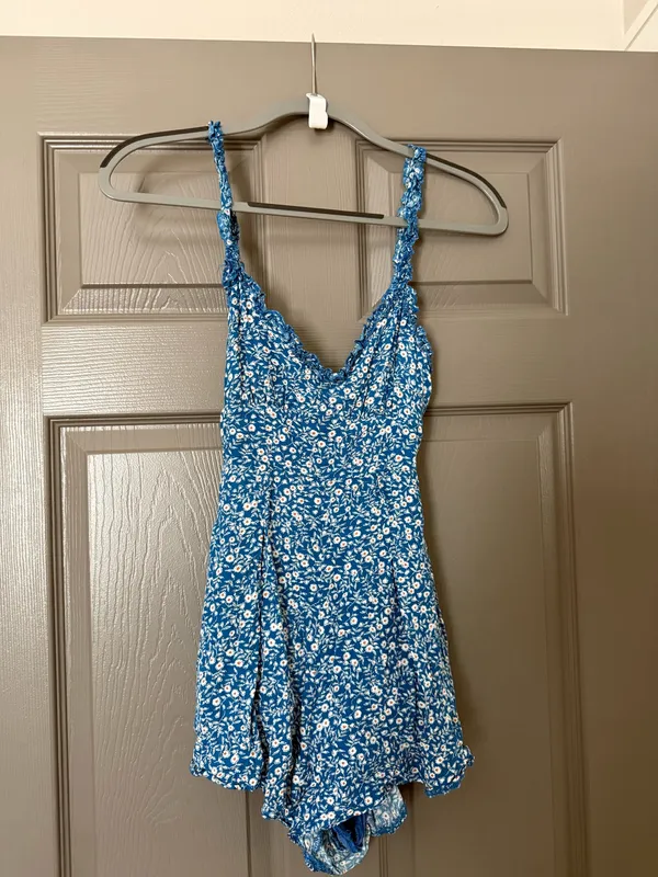 Princess Polly Romper Blue Floral - Image 3