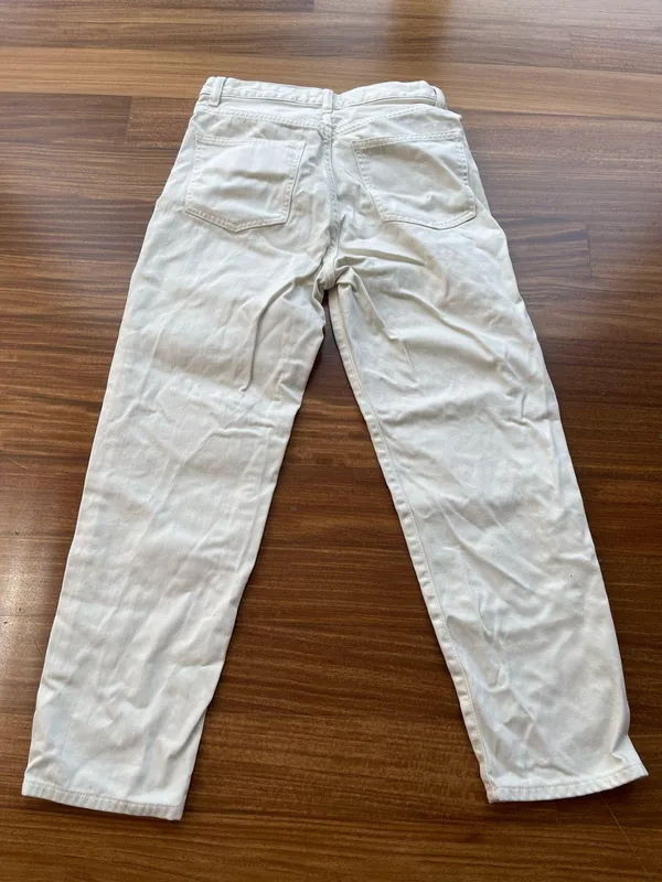 Uniqlo Straight White Jeans - Image 3