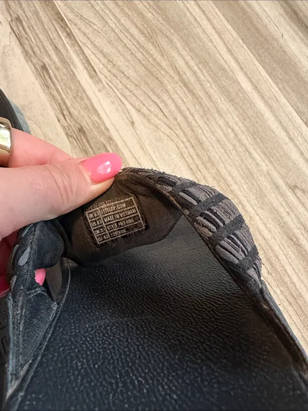 FitFlop Flip Flops Black Size 8.5 - Image 9